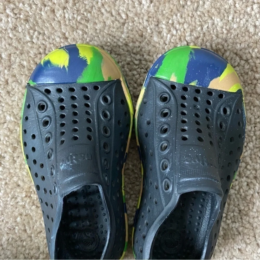 Native | Boy's Slip On Multicolor Sneakers Size 6